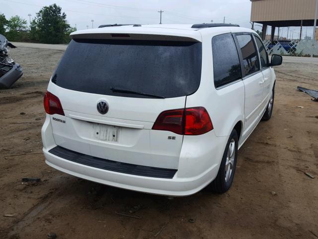 2V4RW3DG3BR805083 - 2011 VOLKSWAGEN ROUTAN SE WHITE photo 4