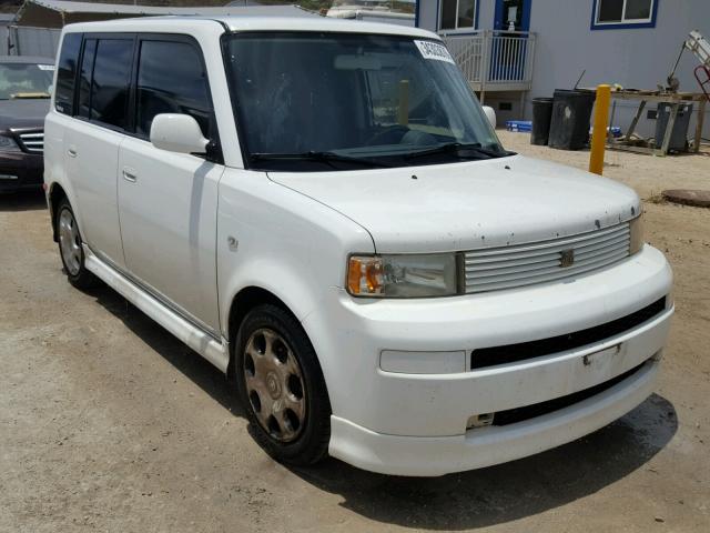 JTLKT324864046909 - 2006 TOYOTA SCION XB WHITE photo 1