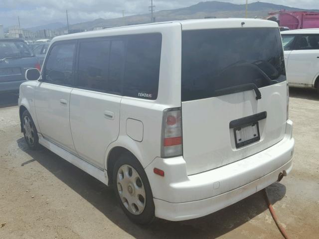JTLKT324864046909 - 2006 TOYOTA SCION XB WHITE photo 3