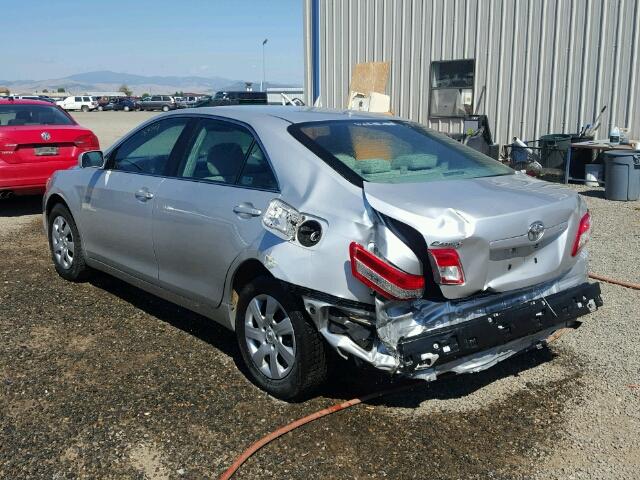 4T1BF3EK8BU634747 - 2011 TOYOTA CAMRY BASE BLUE photo 3