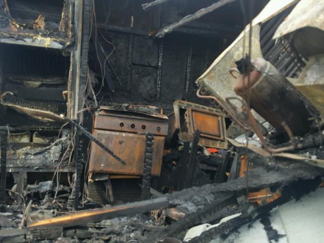 4X4TCKB299K009788 - 2009 TRAIL KING FOREST RIV WHITE photo 7