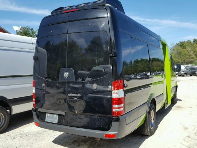 WD0PF445695371102 - 2009 DODGE SPRINTER 3 GREEN photo 4