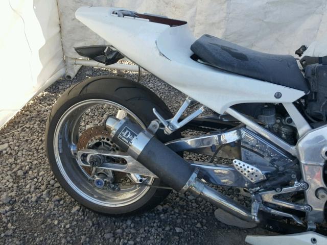 JYARN05E6YA000356 - 2000 YAMAHA YZFR1 WHITE photo 6