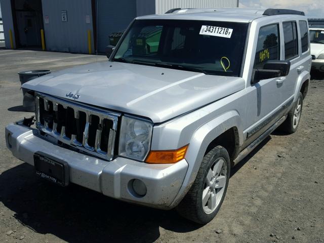 1J8HG48K98C184675 - 2008 JEEP COMMANDER SILVER photo 2