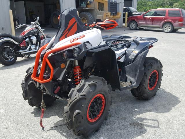 3JBMWAV24HJ000645 - 2017 CAN-AM RENEGADE X 白色 照片 2