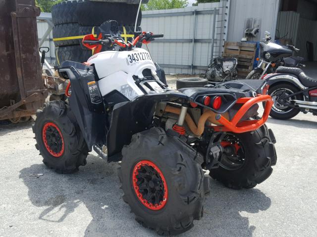 3JBMWAV24HJ000645 - 2017 CAN-AM RENEGADE X 白色 照片 3