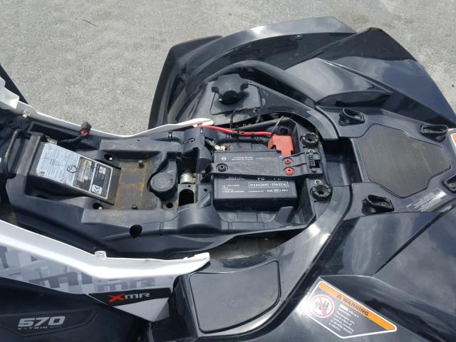 3JBMWAV24HJ000645 - 2017 CAN-AM RENEGADE X 白色 照片 6