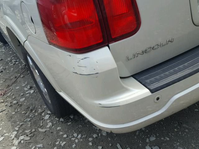 5LMFU28535LJ00764 - 2005 LINCOLN NAVIGATOR WHITE photo 9