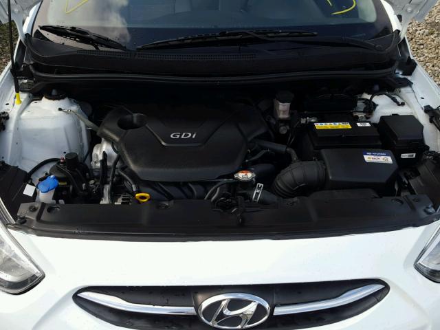 KMHCT4AE2GU037314 - 2016 HYUNDAI ACCENT SE WHITE photo 7