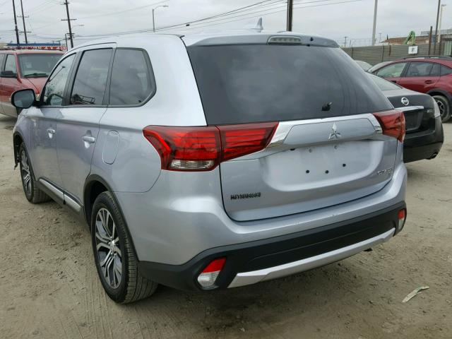 JA4AD3A36HZ028874 - 2017 MITSUBISHI OUTLANDER SILVER photo 3