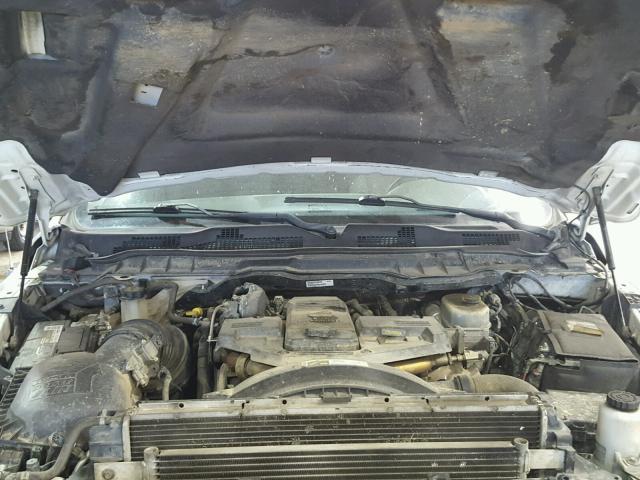 3C6UR5CL4DG609921 - 2013 RAM 2500 ST WHITE photo 7