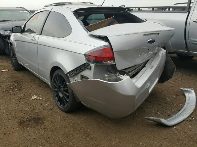 1FAHP33N49W159112 - 2009 FORD FOCUS SES SILVER photo 3