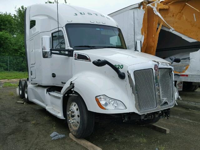 1XKYDP9X5HJ161373 - 2017 KENWORTH CONSTRUCTI WHITE photo 1