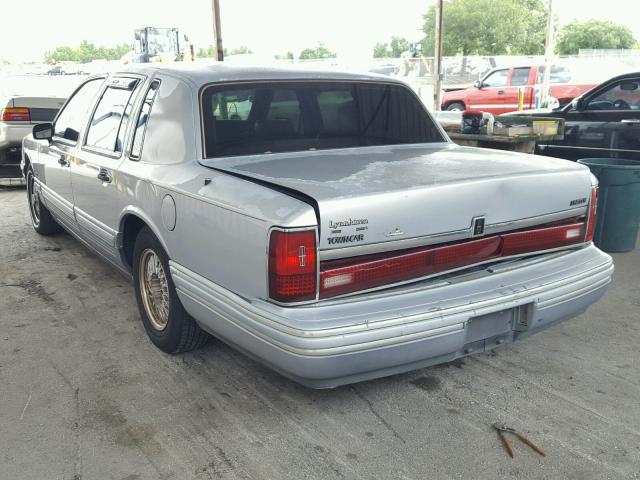 1LNLM83W8RY744763 - 1994 LINCOLN TOWN CAR C SILVER photo 3