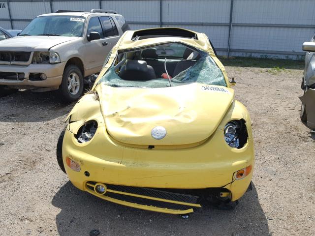 3VWCK21C33M421589 - 2003 VOLKSWAGEN NEW BEETLE 黄色 照片 9