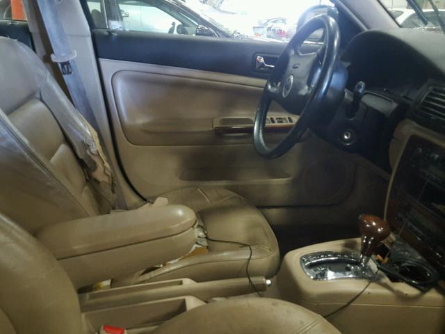 WVWVD23B6YE370113 - 2000 VOLKSWAGEN PASSAT GLX 黑色 照片 5