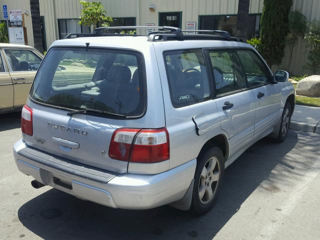 JF1SF65672H730814 - 2002 SUBARU FORESTER S 银色 照片 4