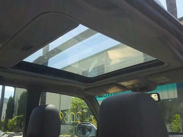 JF1SF65672H730814 - 2002 SUBARU FORESTER S 银色 照片 9