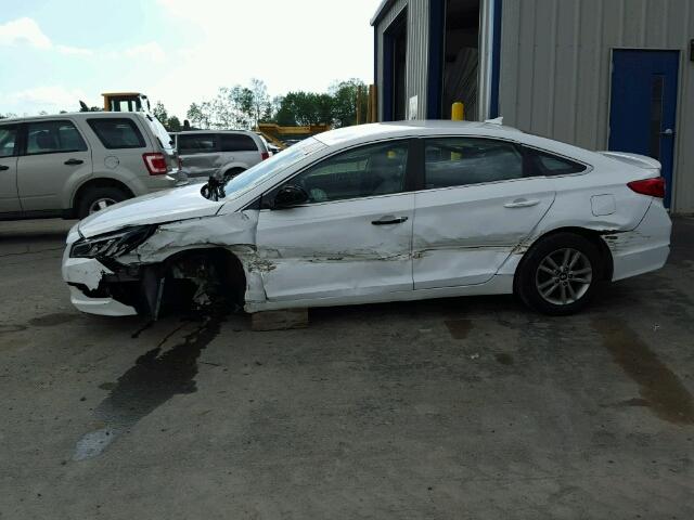 5NPE24AF3GH336569 - 2016 HYUNDAI SONATA SE WHITE photo 9