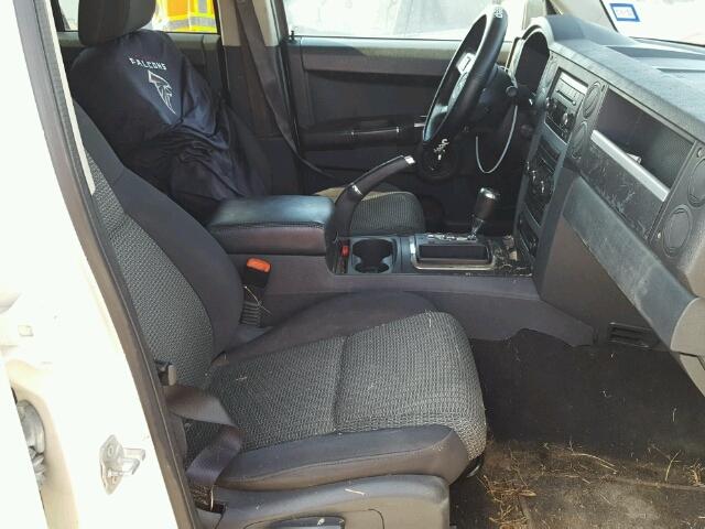 1J4RH4GK9AC113826 - 2010 JEEP COMMANDER WHITE photo 5
