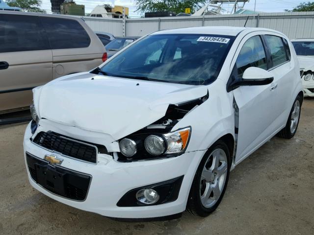 1G1JE6SB0G4140827 - 2016 CHEVROLET SONIC LTZ WHITE photo 2