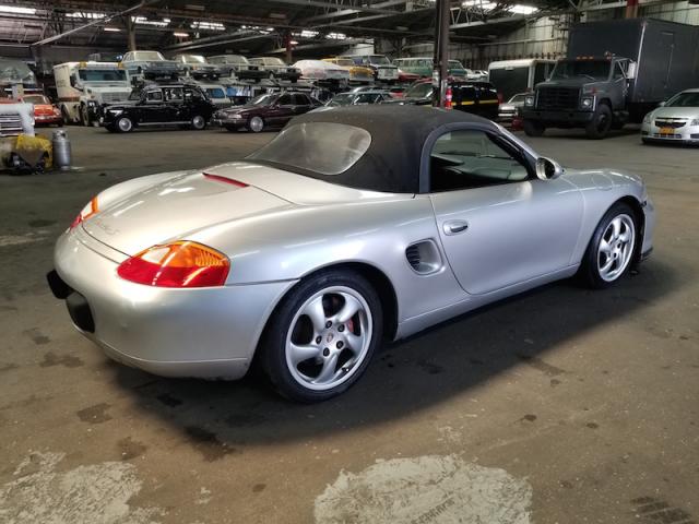 WP0CB2984YS660098 - 2000 PORSCHE BOXSTER S SILVER photo 3