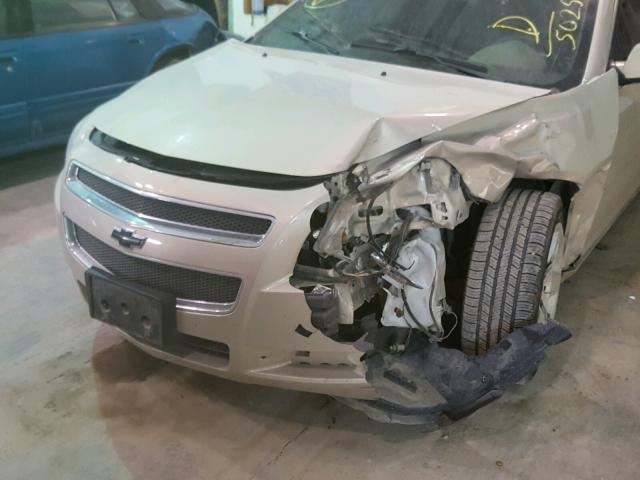 1G1ZH57B59F215025 - 2009 CHEVROLET MALIBU 1LT GOLD photo 9