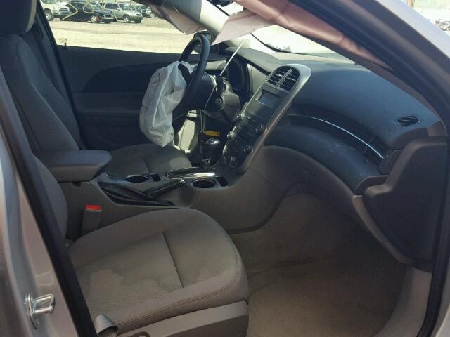 1G11B5SA6GF121732 - 2016 CHEVROLET MALIBU LIM 银色 照片 5