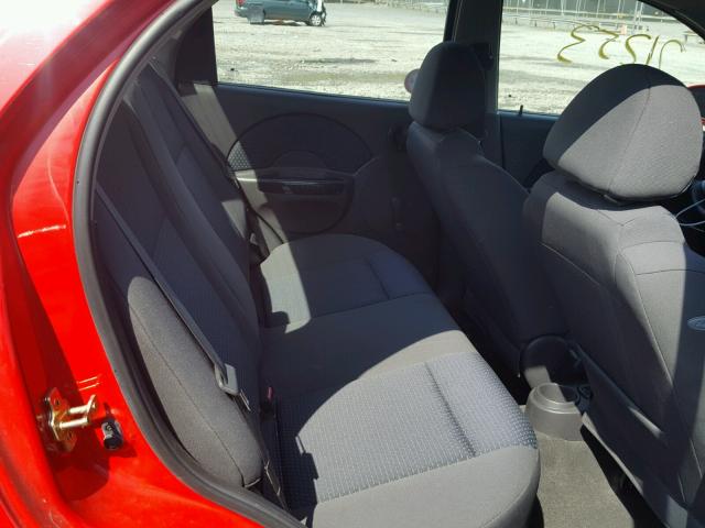 KL1TD56606B553598 - 2006 CHEVROLET AVEO BASE Rouge photo 6