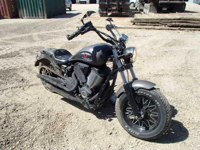 5VPLB36N0F3038087 - 2015 VICTORY MOTORCYCLES GUNNER Gümüş foto 1