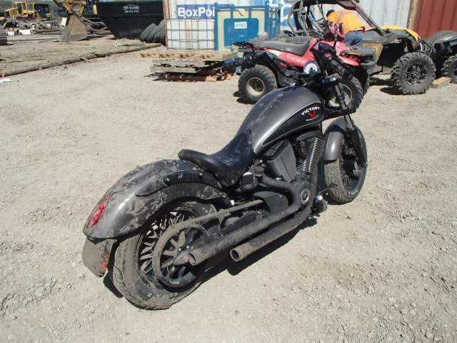 5VPLB36N0F3038087 - 2015 VICTORY MOTORCYCLES GUNNER Gümüş foto 4