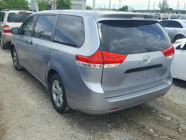 5TDZK3DC7BS114021 - 2011 TOYOTA SIENNA BAS SILVER photo 3