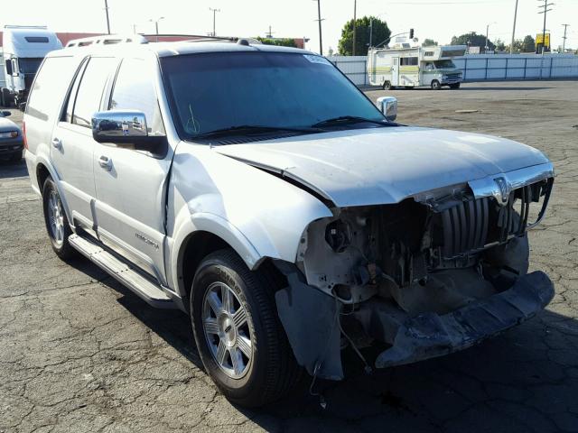 5LMFU27R74LJ21927 - 2004 LINCOLN NAVIGATOR SILVER photo 1