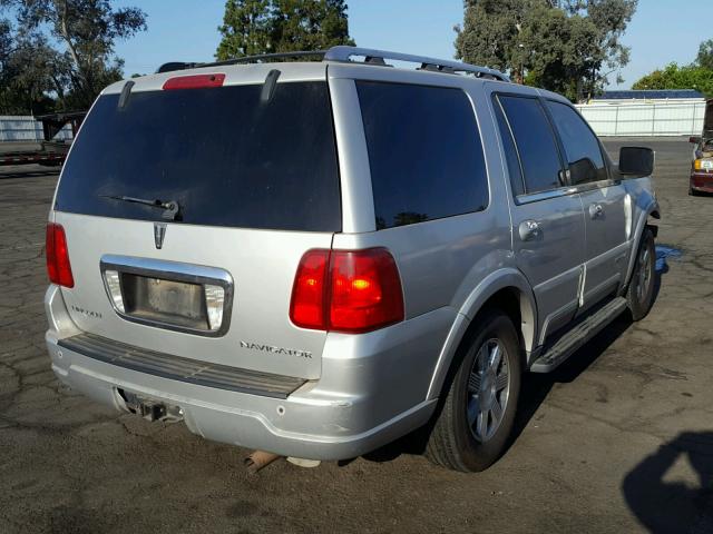5LMFU27R74LJ21927 - 2004 LINCOLN NAVIGATOR SILVER photo 4