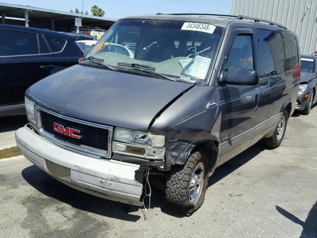 1GKDM19W71B518832 - 2001 GMC SAFARI XT TWO TONE photo 2