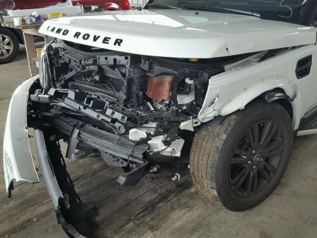 SALAG2V61GA788681 - 2016 LAND ROVER LR4 HSE WHITE photo 9