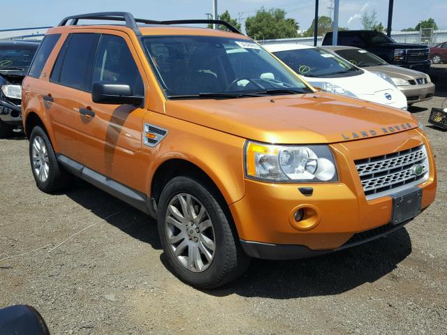 SALFS24N68H045889 - 2008 LAND ROVER LR2 SE TEC ORANGE photo 1