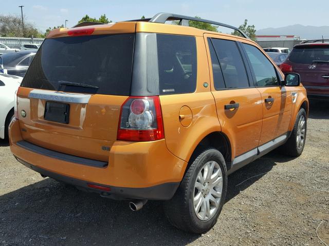 SALFS24N68H045889 - 2008 LAND ROVER LR2 SE TEC ORANGE photo 4