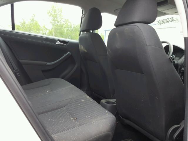 3VW1K7AJ2CM360786 - 2012 VOLKSWAGEN JETTA BASE 白色 照片 6