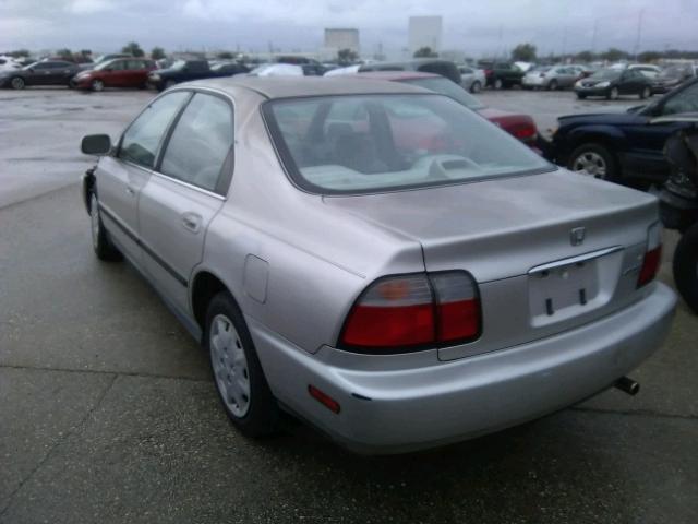 1HGCD5632VA037621 - 1997 HONDA ACCORD LX TAN photo 3