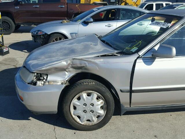 1HGCD5632VA037621 - 1997 HONDA ACCORD LX TAN photo 9