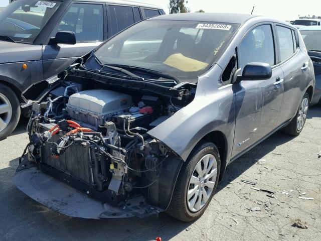 1N4AZ0CP8GC309488 - 2016 NISSAN LEAF S GRAY photo 2