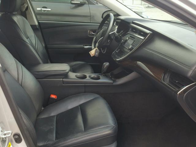 4T1BK1EB8DU058015 - 2013 TOYOTA AVALON BAS SILVER photo 5