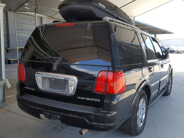 5LMFU27R04LJ11563 - 2004 LINCOLN NAVIGATOR 黑色 照片 4