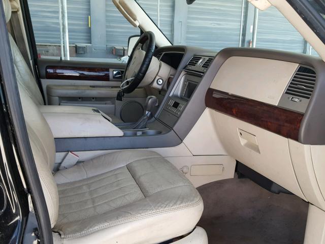 5LMFU27R04LJ11563 - 2004 LINCOLN NAVIGATOR 黑色 照片 5