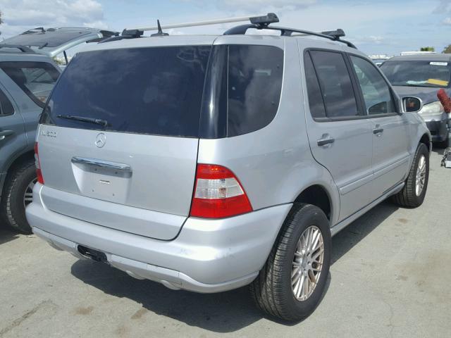 4JGAB75EX2A326232 - 2002 MERCEDES-BENZ ML 500 SILVER photo 4