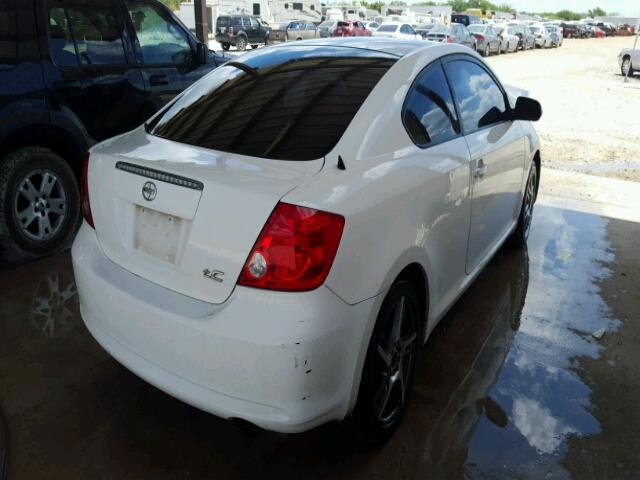 JTKDE177350003308 - 2005 TOYOTA SCION TC WHITE photo 4