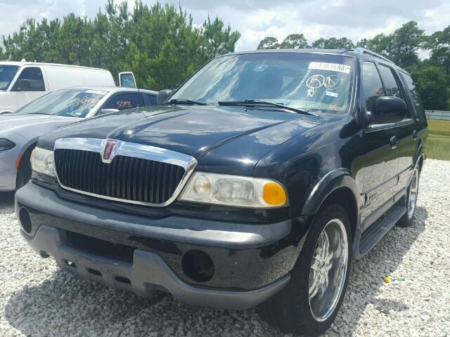 5LMRU27LXWLJ18791 - 1998 LINCOLN NAVIGATOR 黑色 照片 2