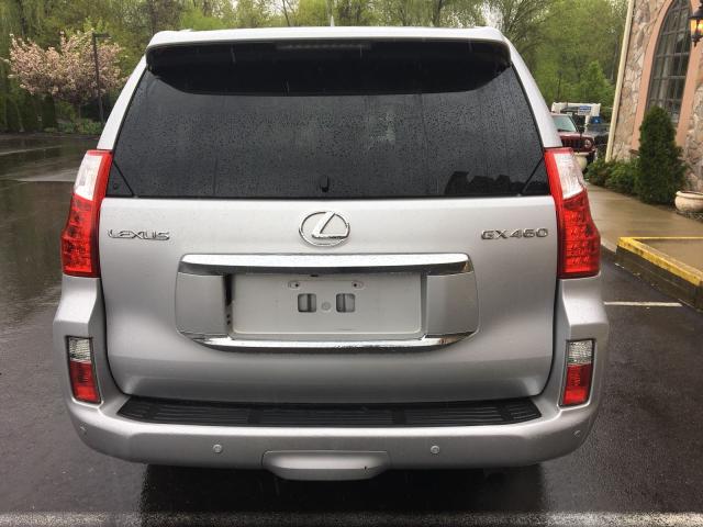 JTJBM7FX0A5010975 - 2010 LEXUS GX BASE SILVER photo 10