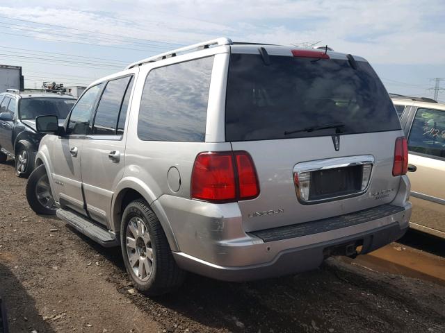 5LMFU28R63LJ48548 - 2003 LINCOLN NAVIGATOR 银色 照片 3
